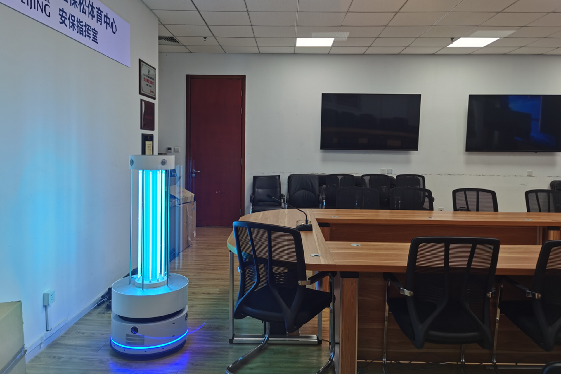 روبوتات التعقيم والتطهير